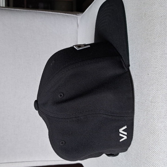 RVCA Hat - Picture 3 of 8